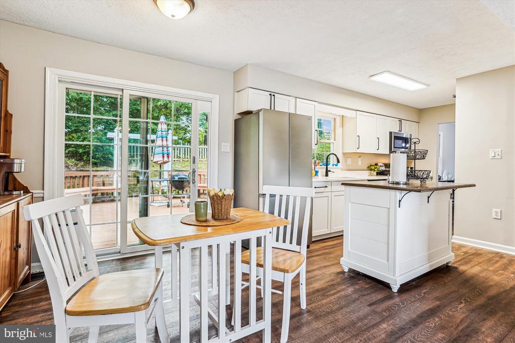 3864 ORIOLE COURT