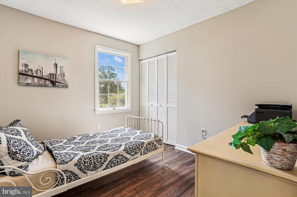 3864 ORIOLE COURT