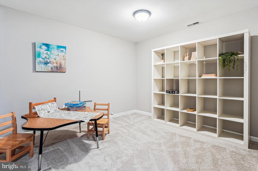 3864 ORIOLE COURT