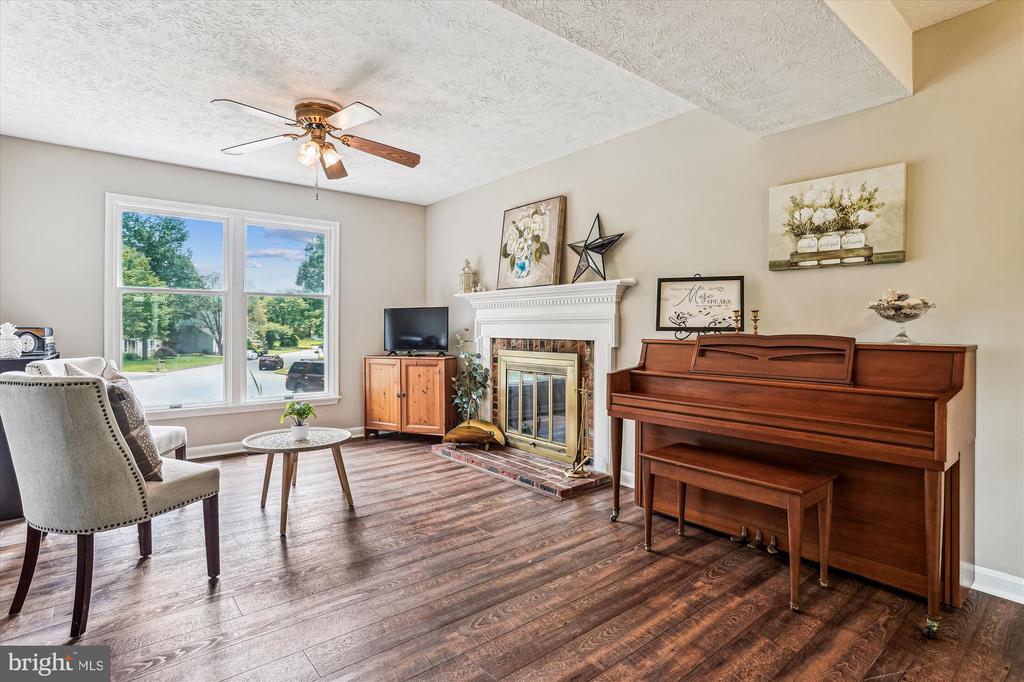 3864 ORIOLE COURT