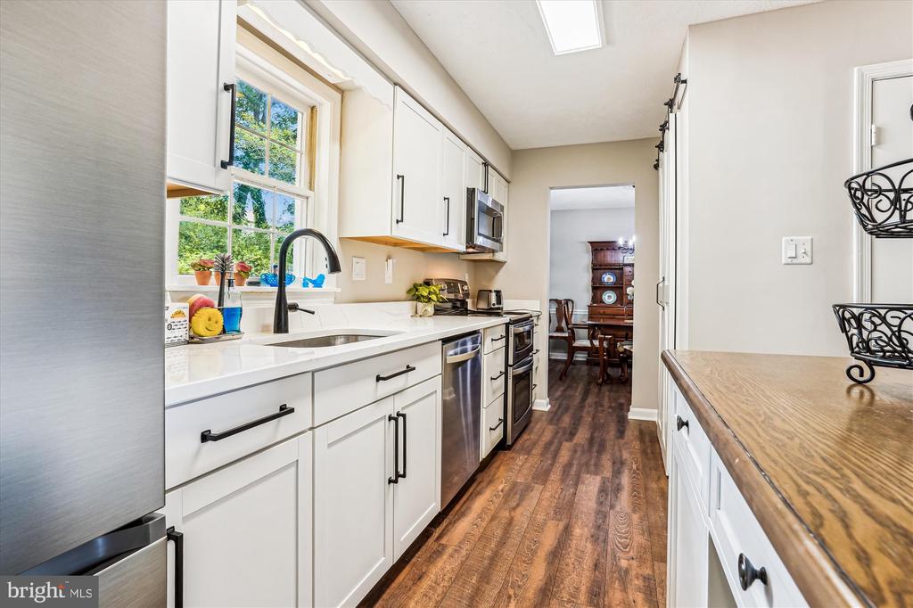 3864 ORIOLE COURT