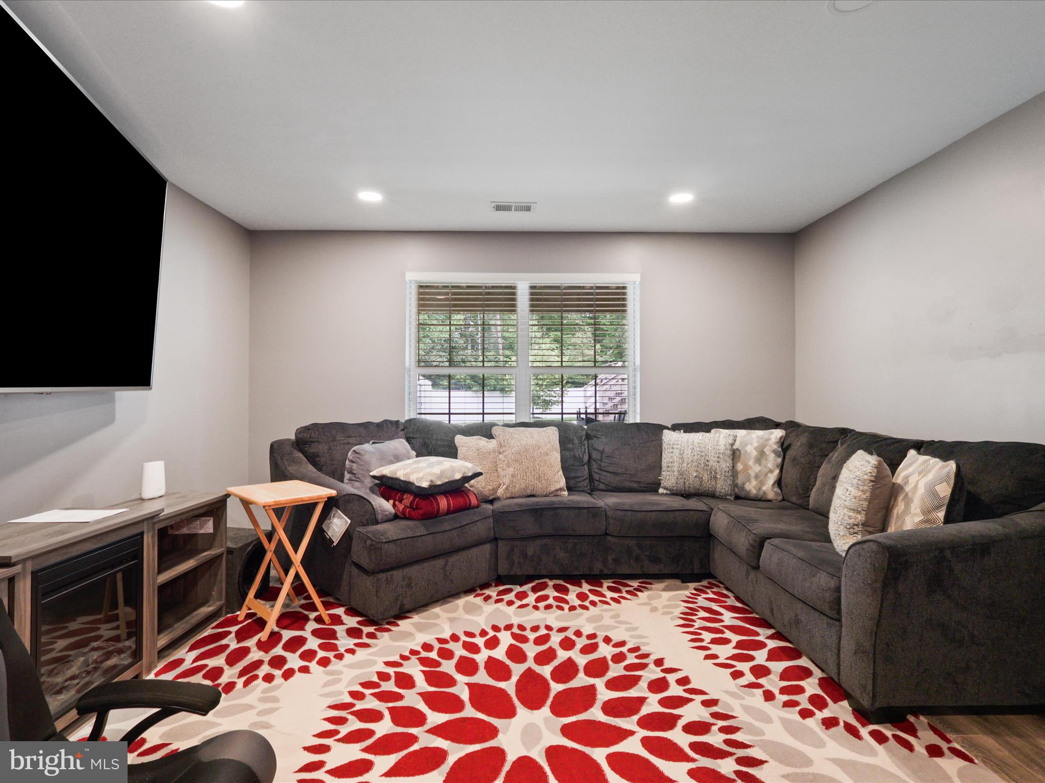 15832 BEAU RIDGE DRIVE