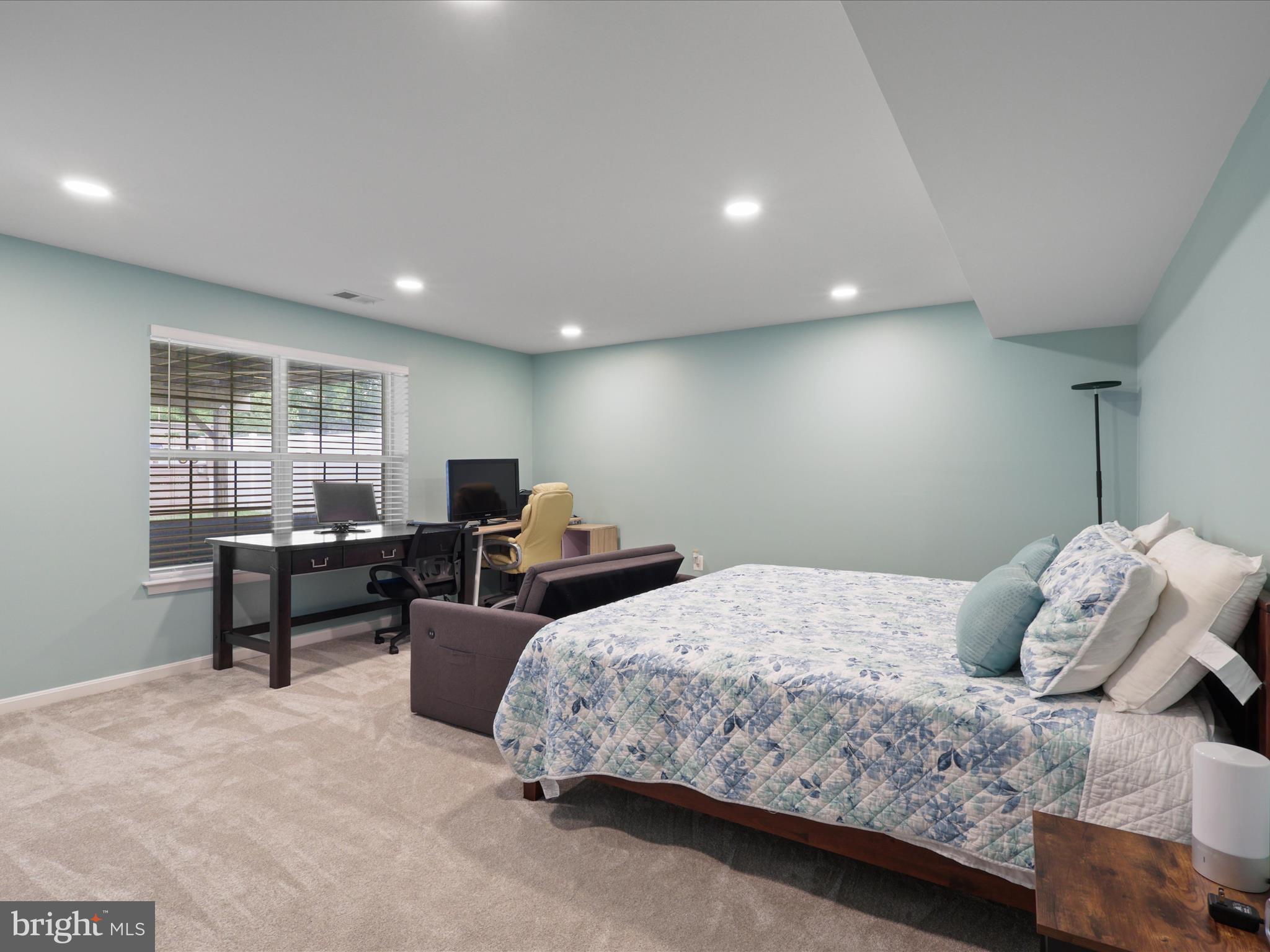 15832 BEAU RIDGE DRIVE