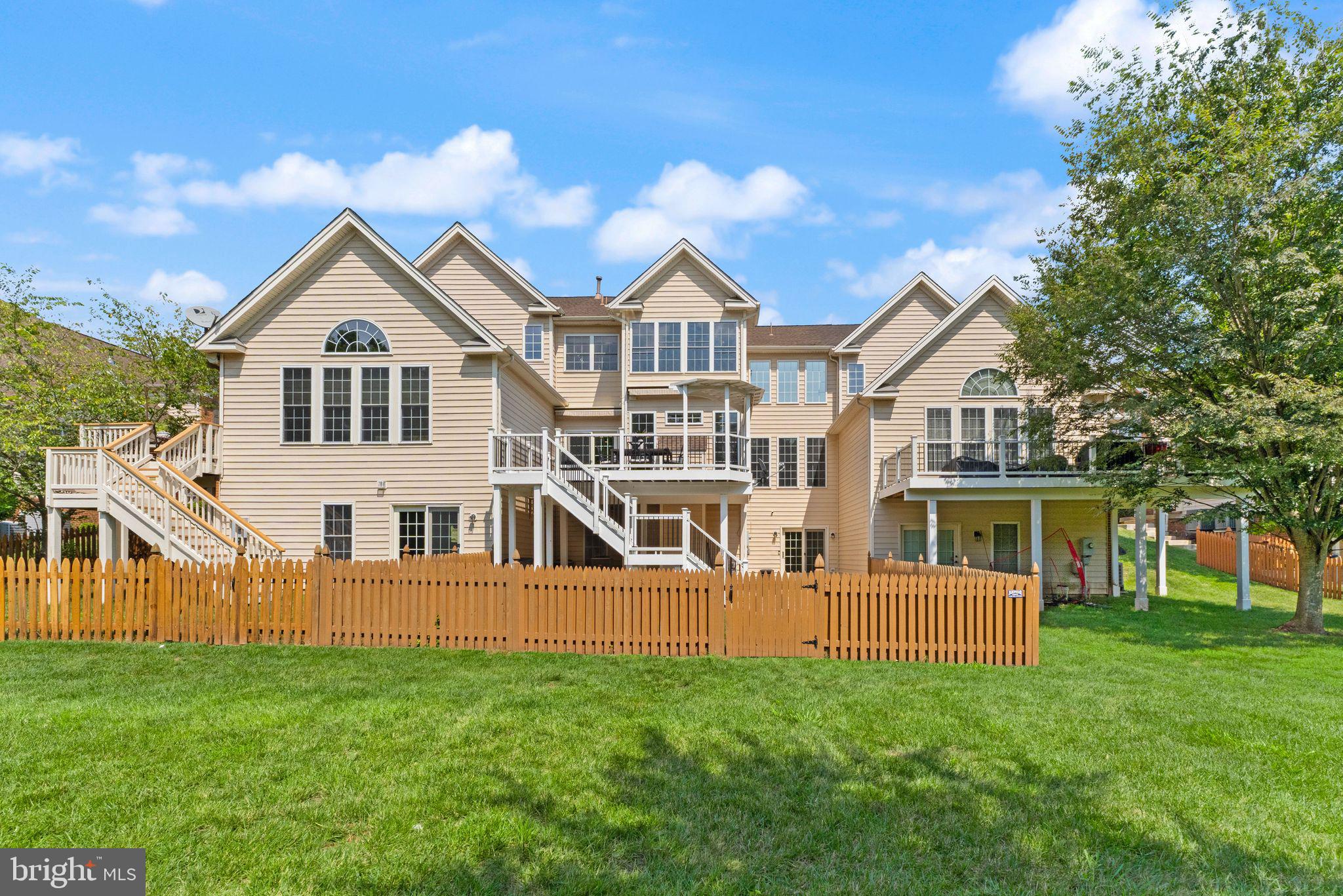 5704 Wheelwright Way