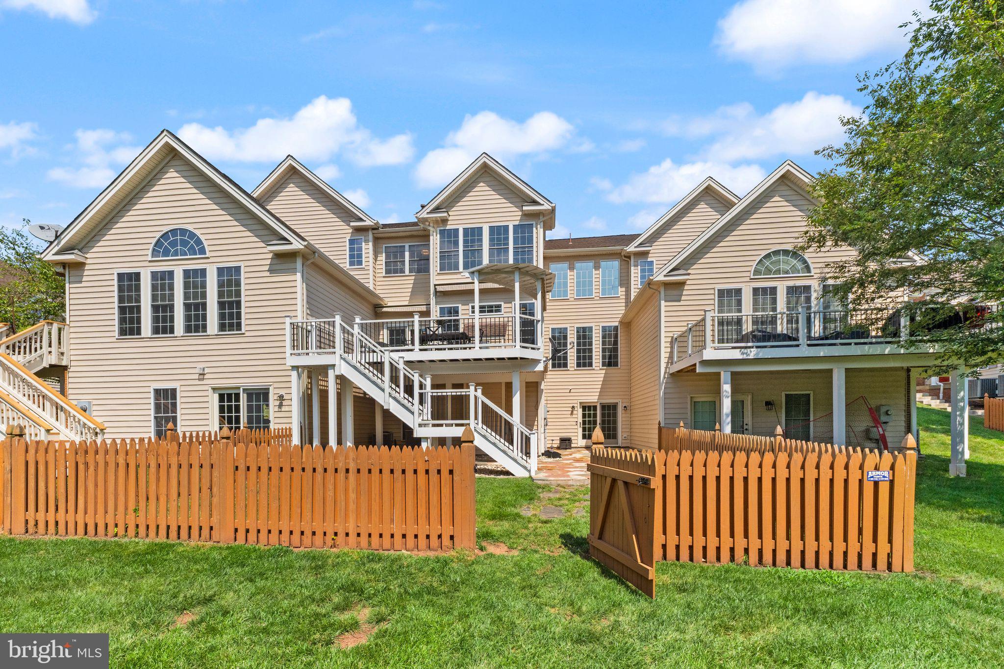 5704 Wheelwright Way