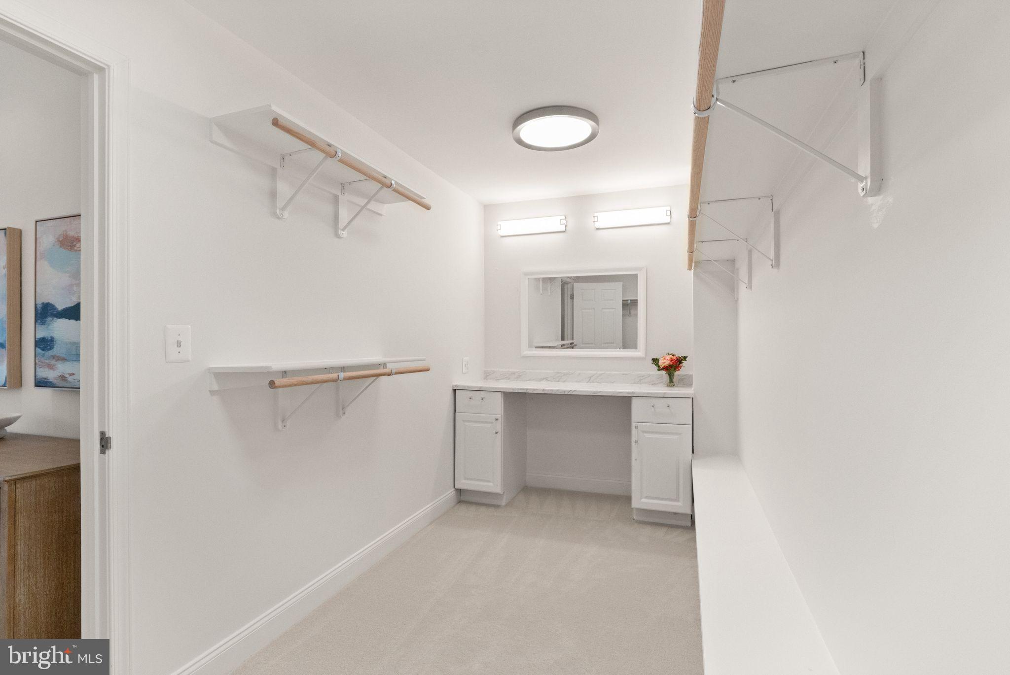 5704 Wheelwright Way