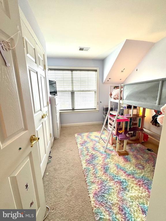 8186 COBBLE POND WAY