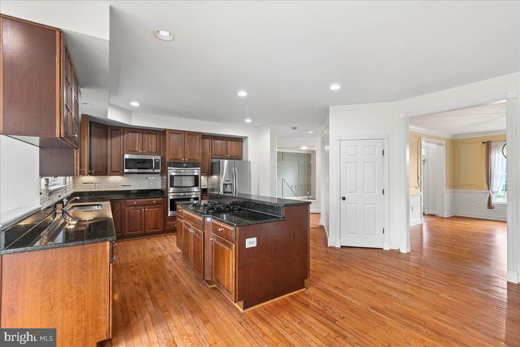 3629 STONEWALL MANOR DRIVE