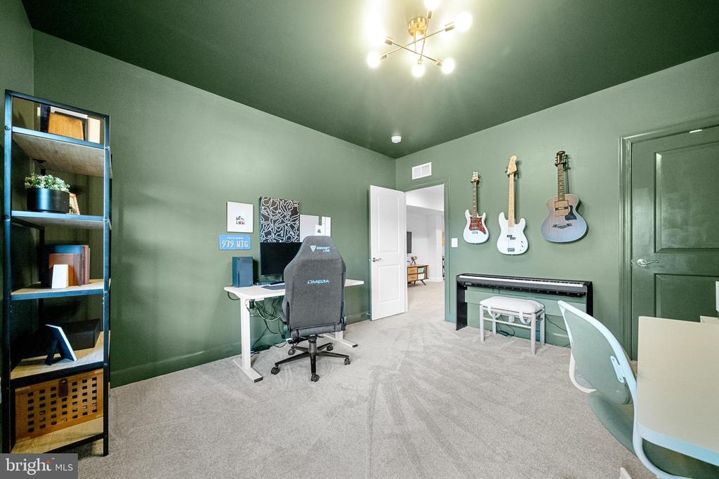 10758 HINTON WAY