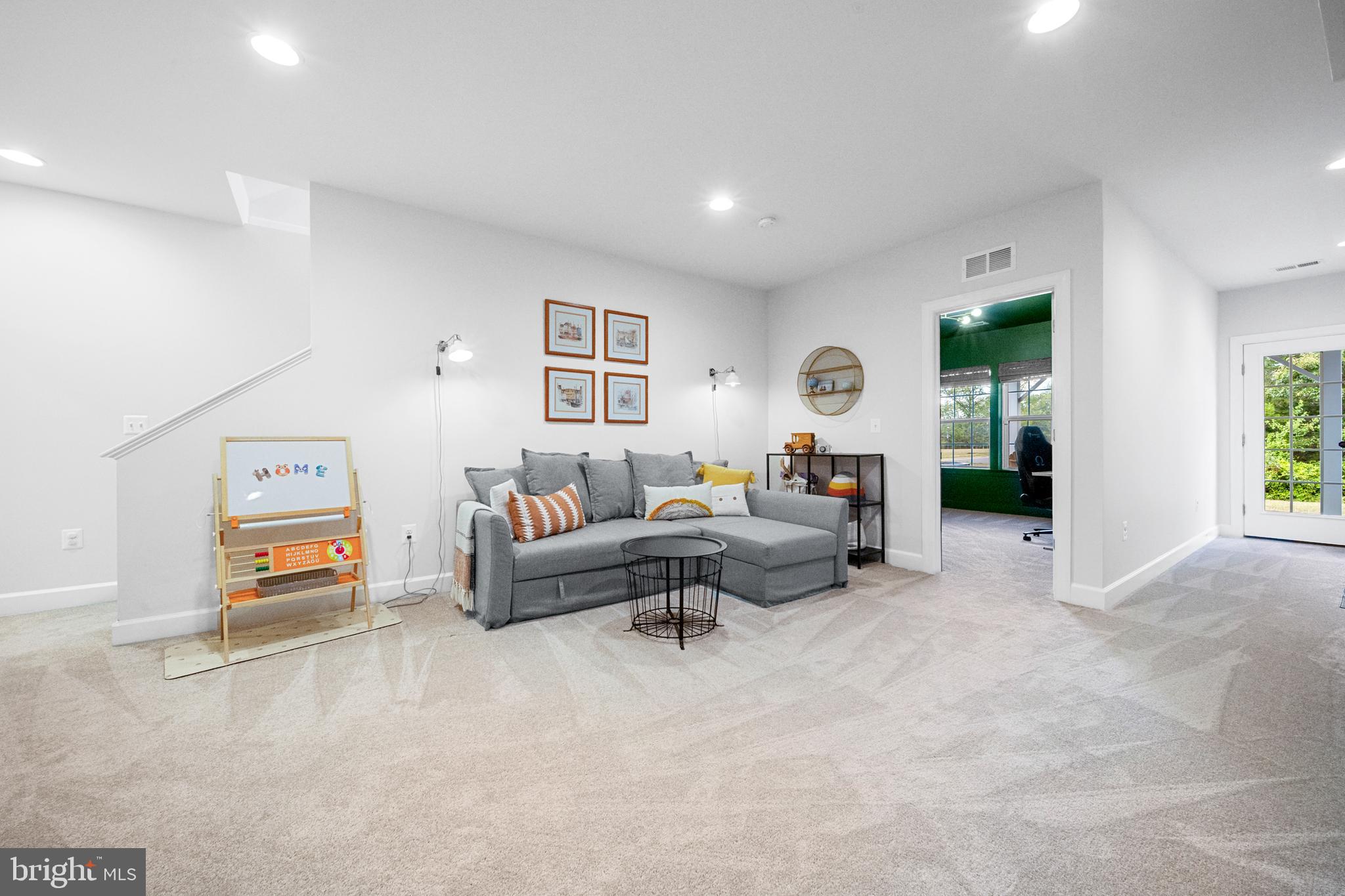 10758 HINTON WAY