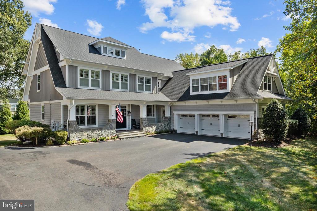 14529 BLUFF POINT COURT