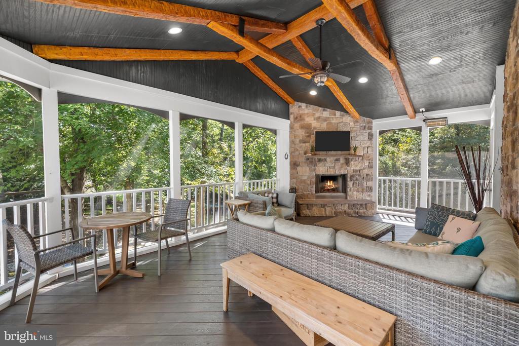 14529 BLUFF POINT COURT