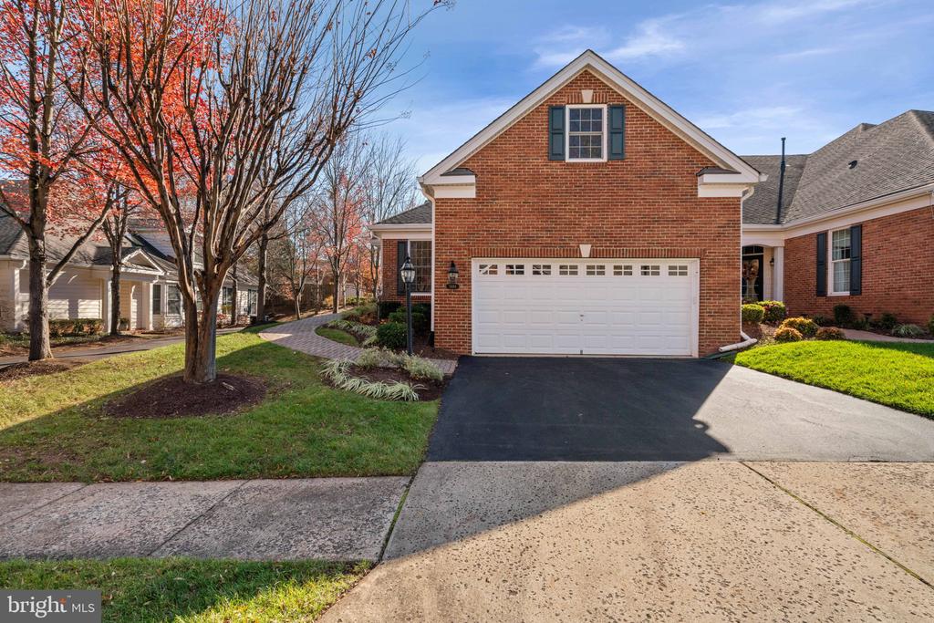 5484 RODRIQUEZ LANE
