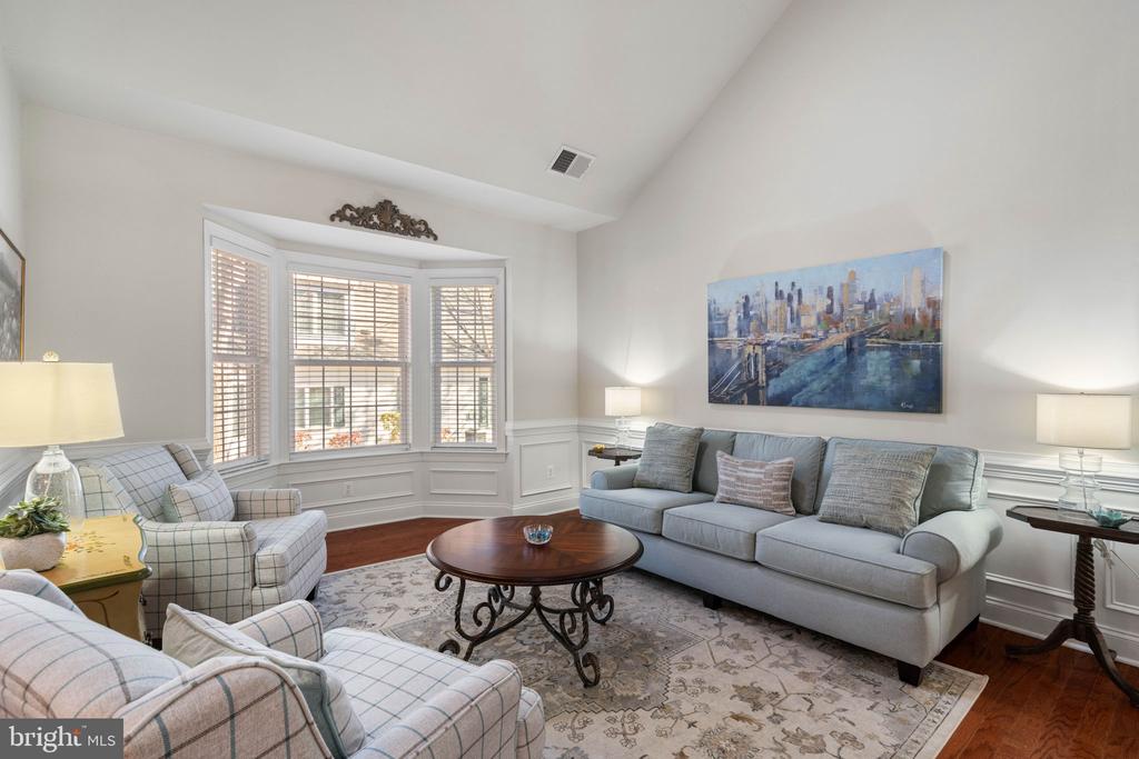 5484 RODRIQUEZ LANE