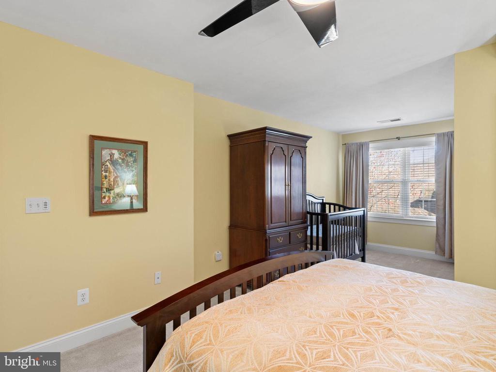 5484 RODRIQUEZ LANE