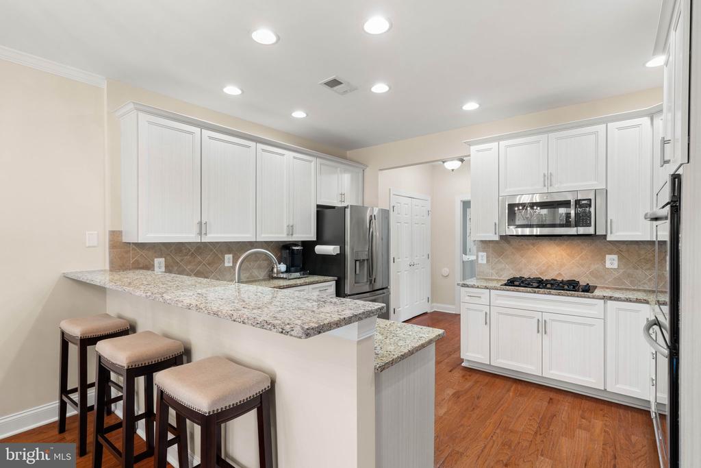5484 RODRIQUEZ LANE