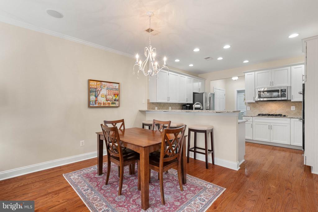 5484 RODRIQUEZ LANE