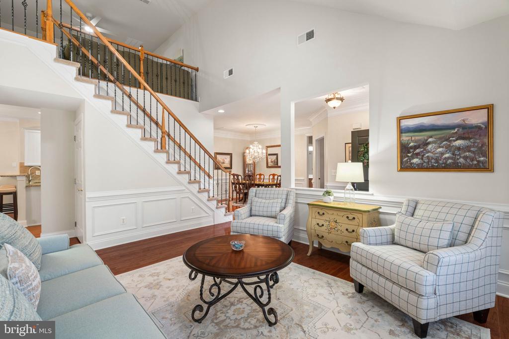 5484 RODRIQUEZ LANE