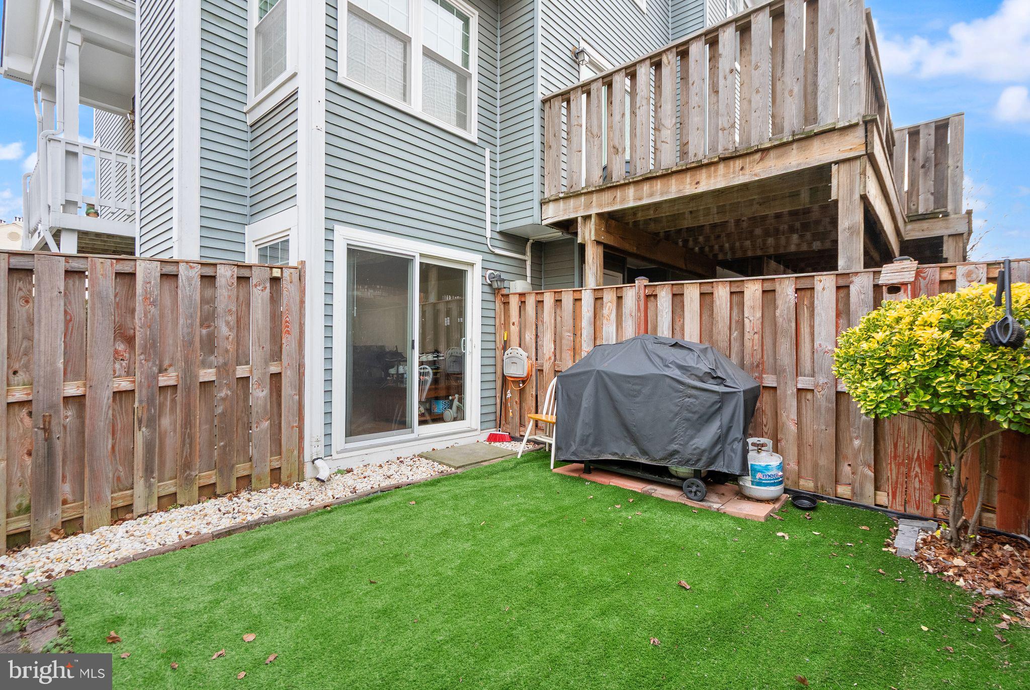 8003 COPPERFIELD WAY