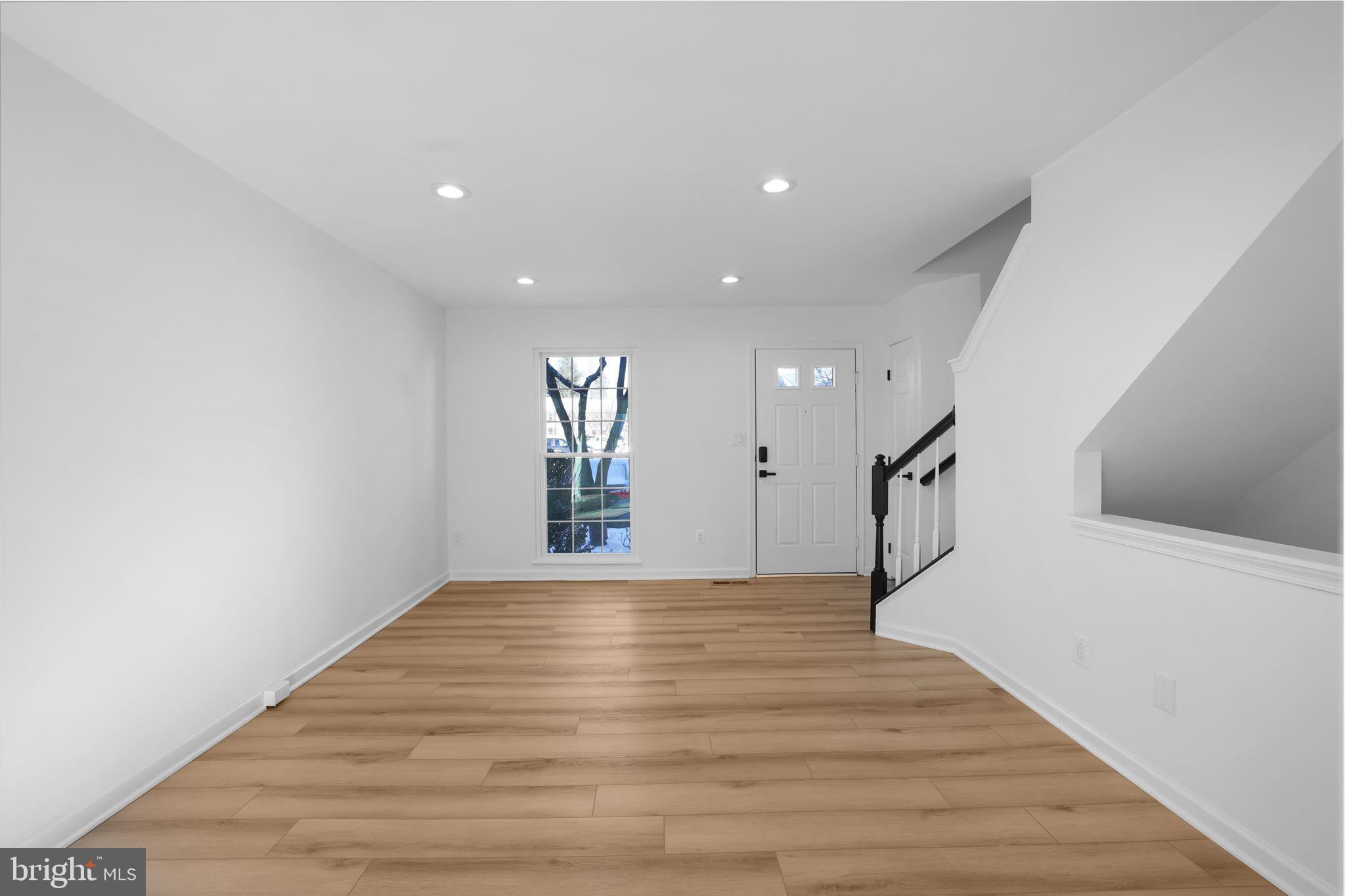 1742 TIGER LILY CIRCLE