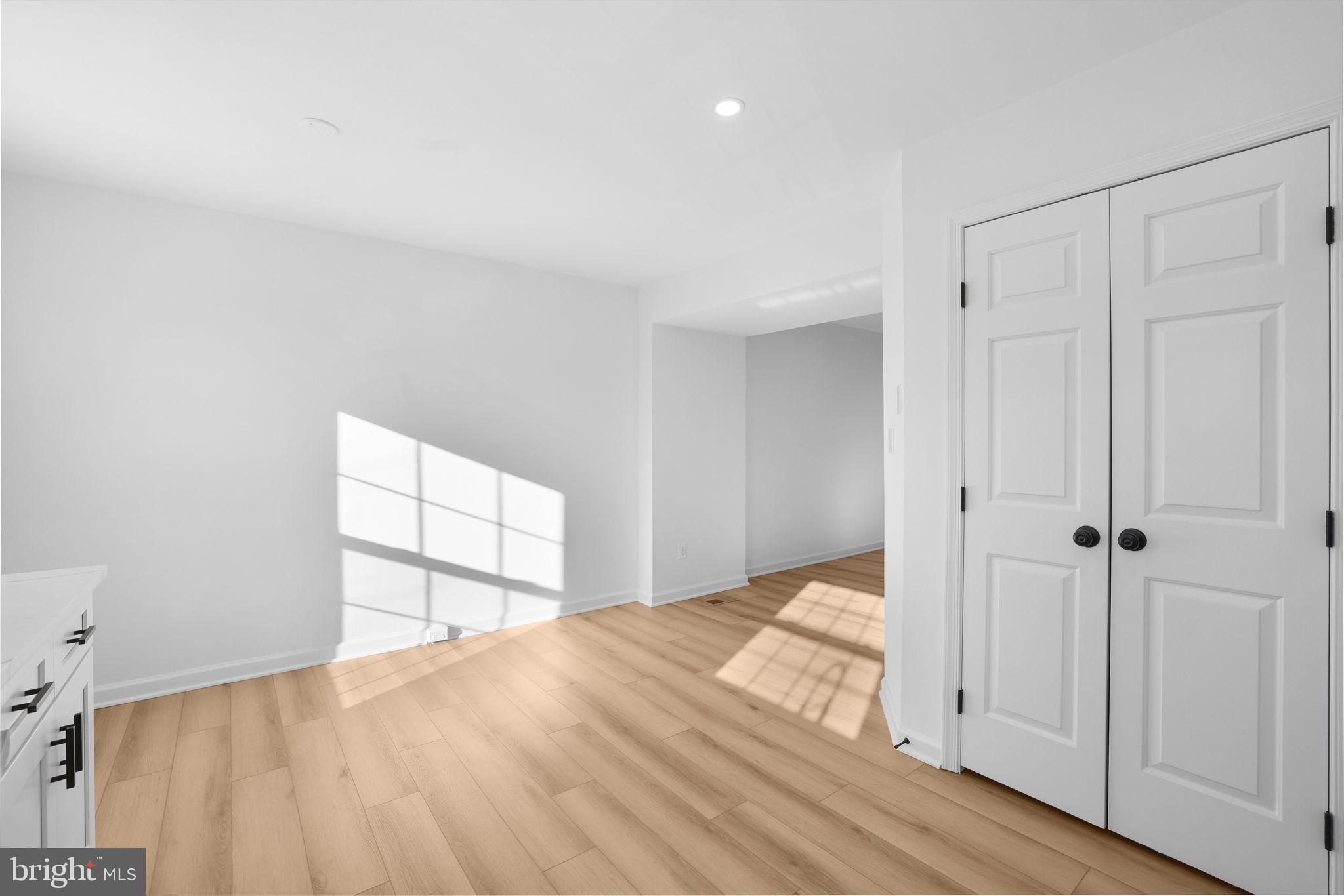 1742 TIGER LILY CIRCLE