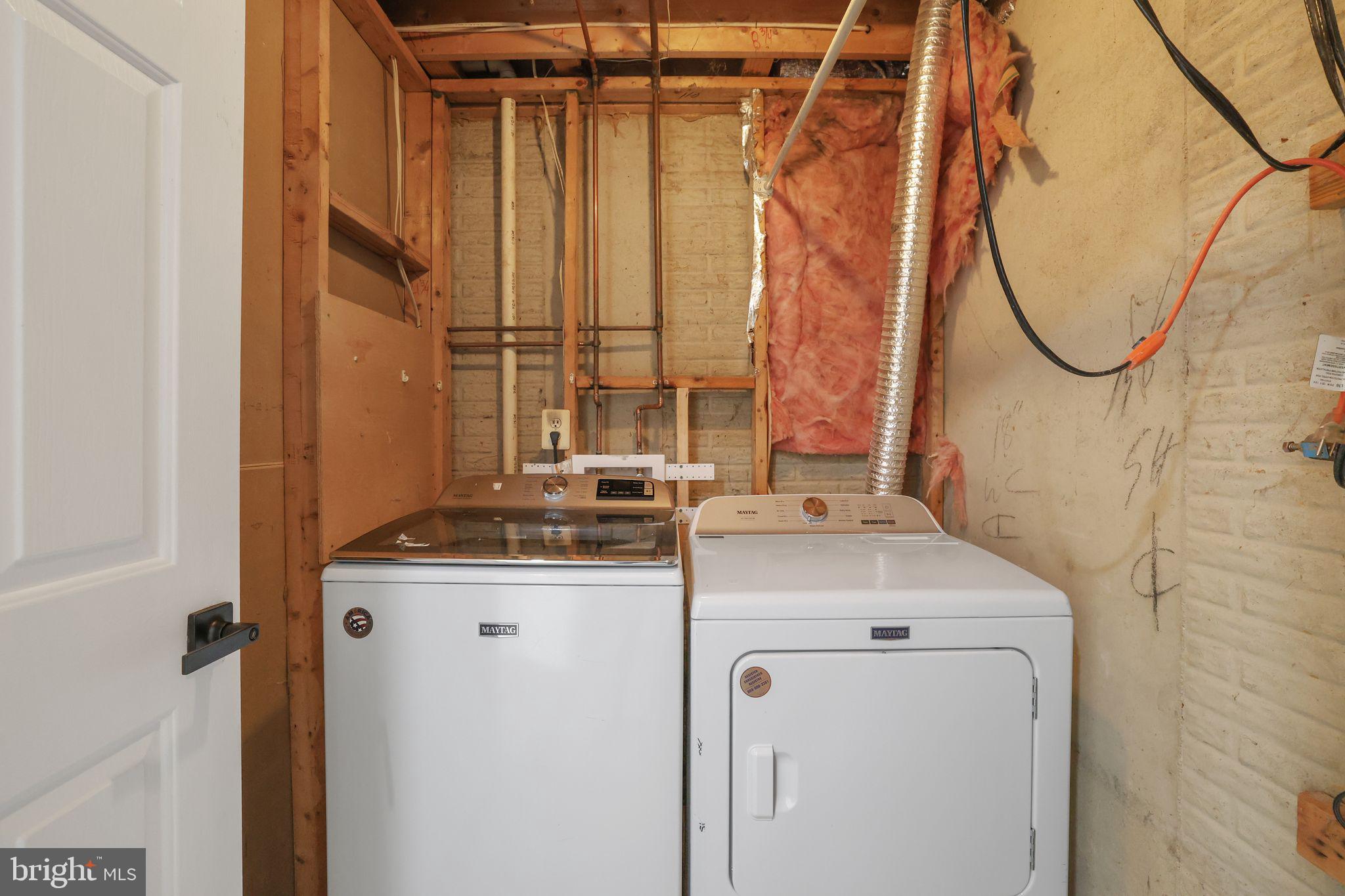 1742 TIGER LILY CIRCLE