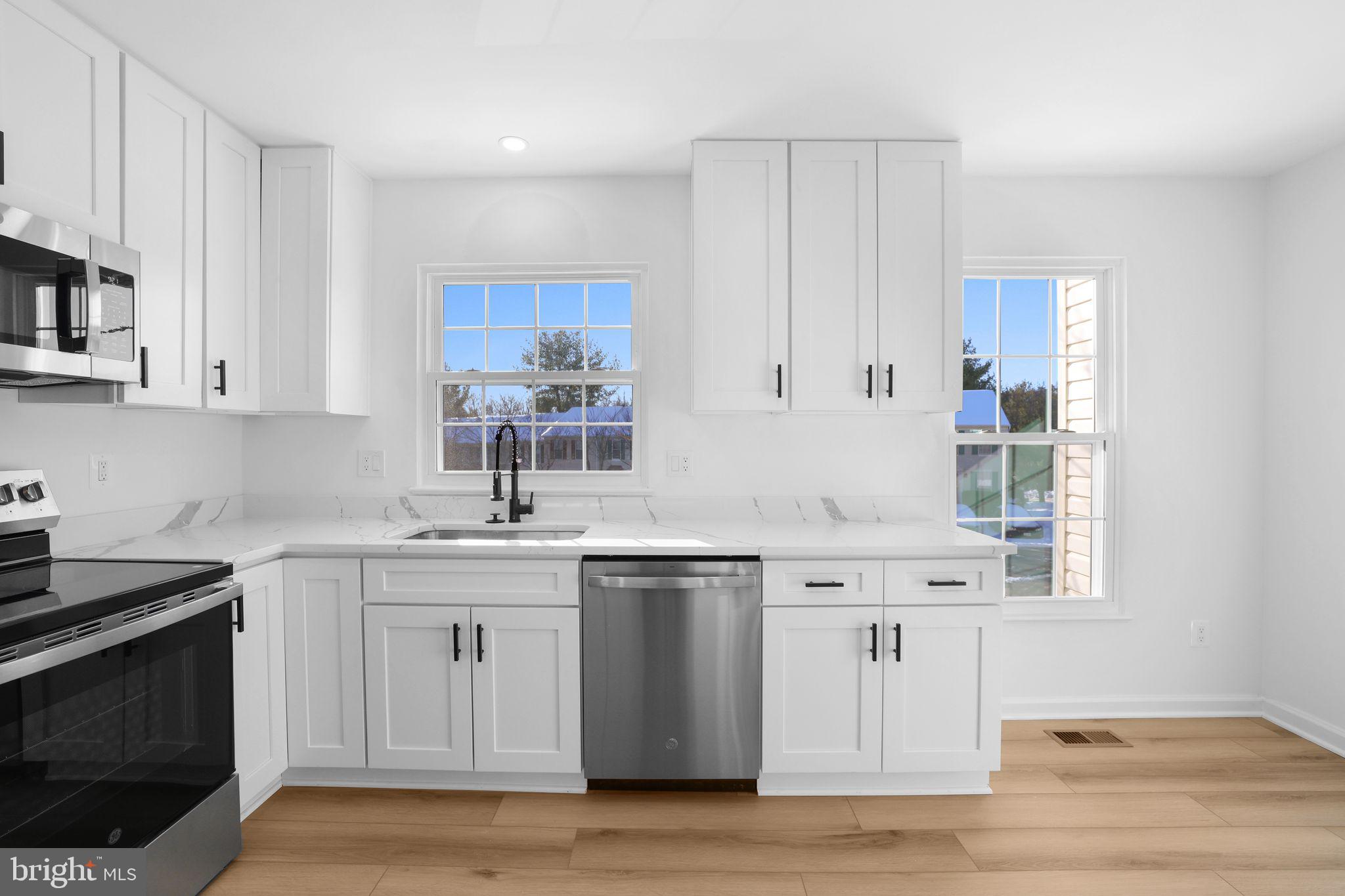 1742 TIGER LILY CIRCLE