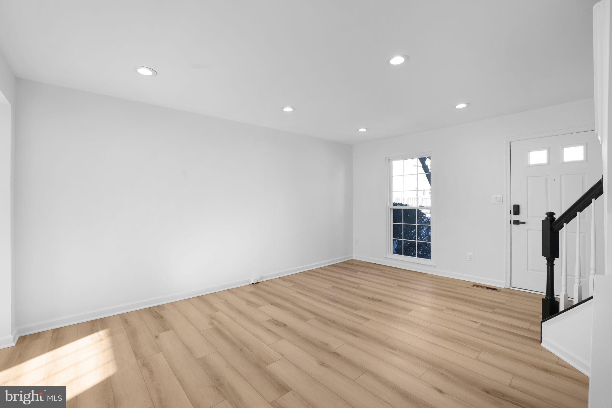 1742 TIGER LILY CIRCLE