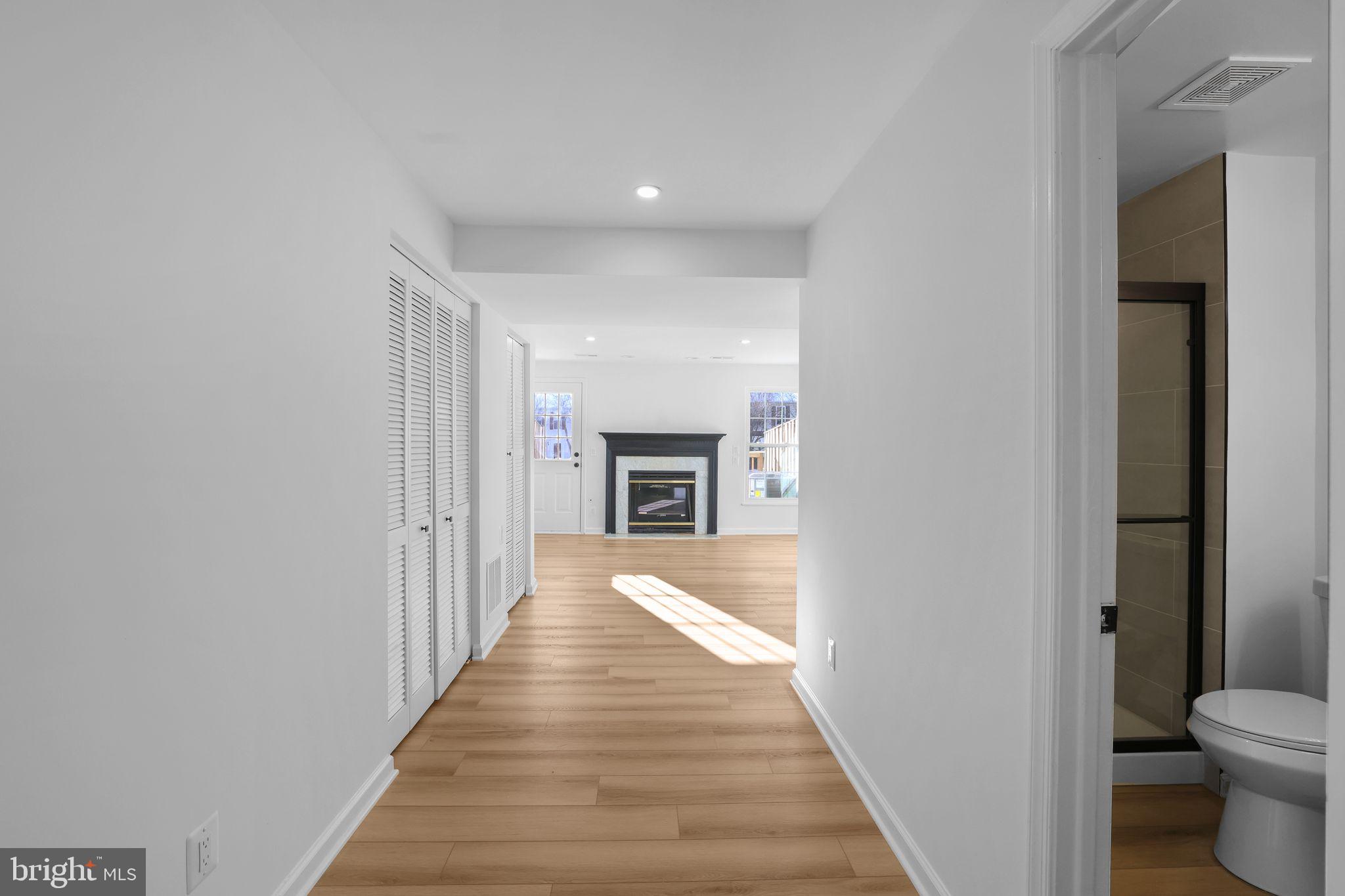 1742 TIGER LILY CIRCLE