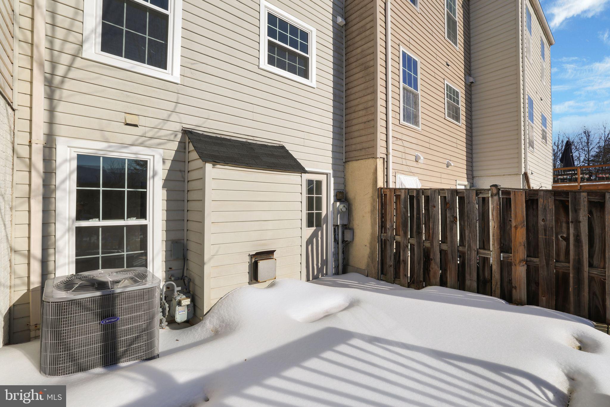 1742 TIGER LILY CIRCLE