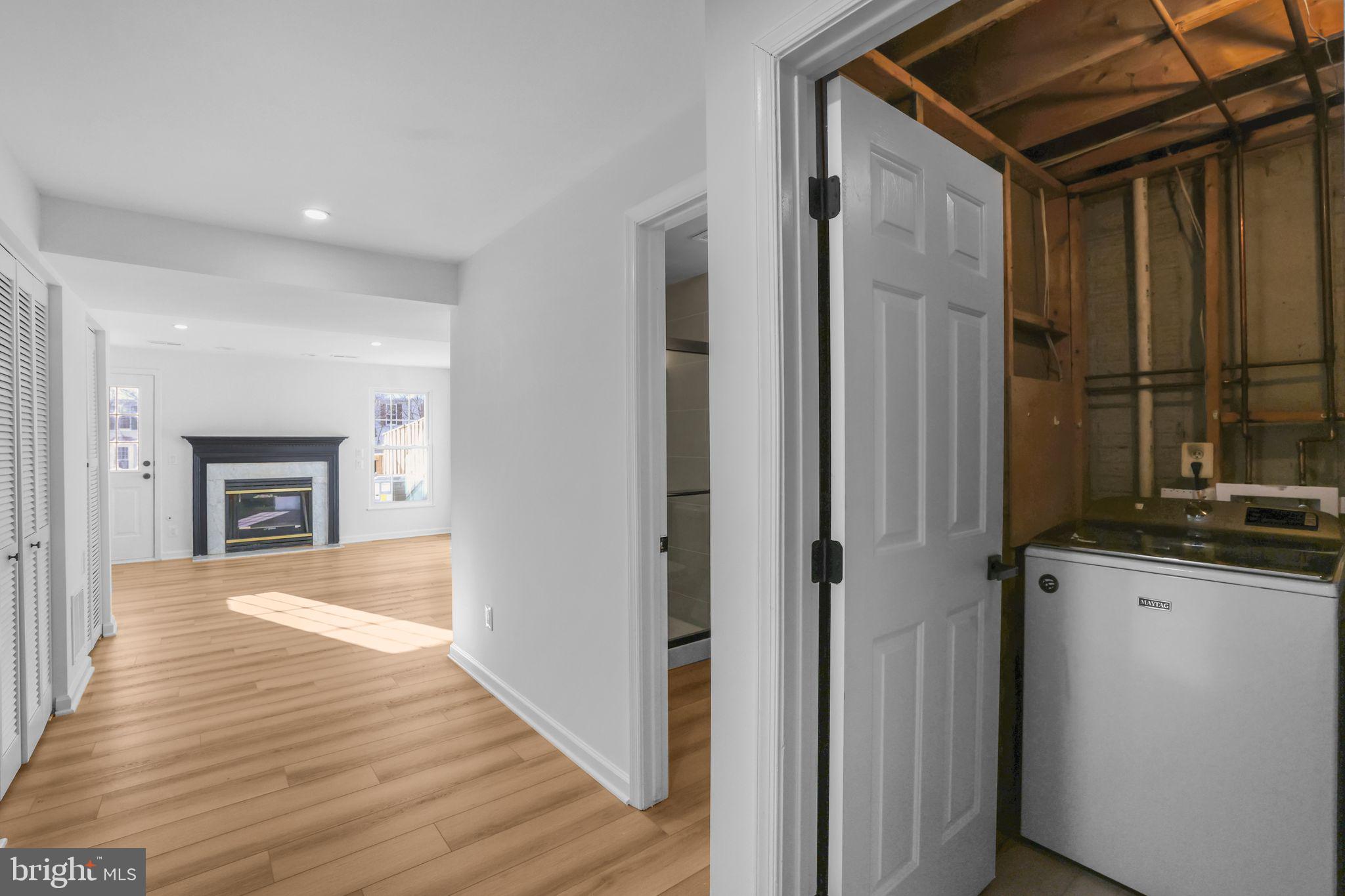 1742 TIGER LILY CIRCLE