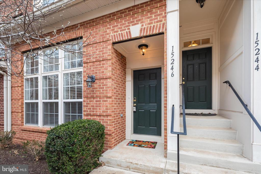 15246 ROSEMONT MANOR DRIVE