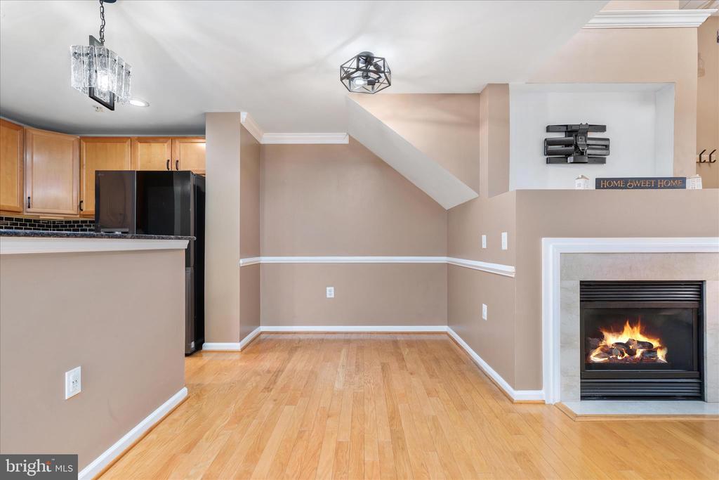 15246 ROSEMONT MANOR DRIVE