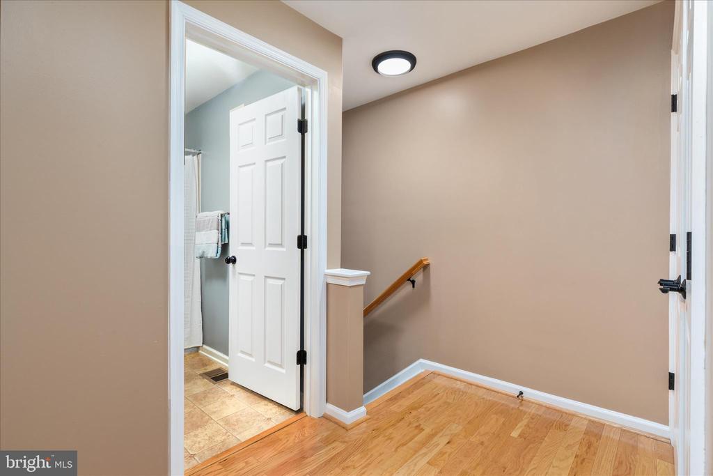 15246 ROSEMONT MANOR DRIVE