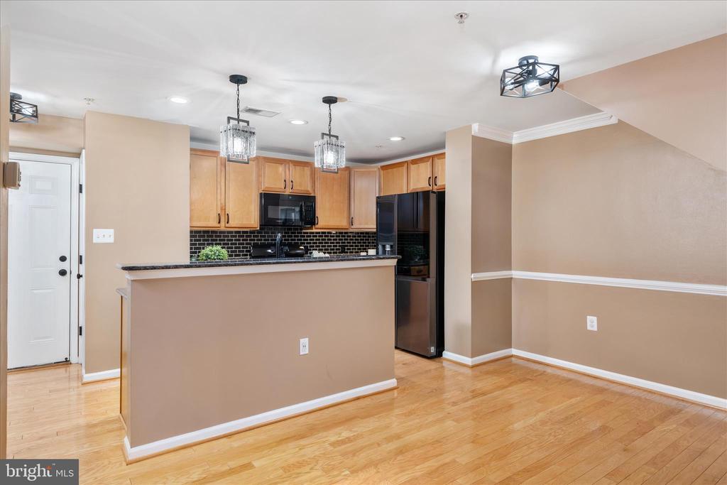 15246 ROSEMONT MANOR DRIVE