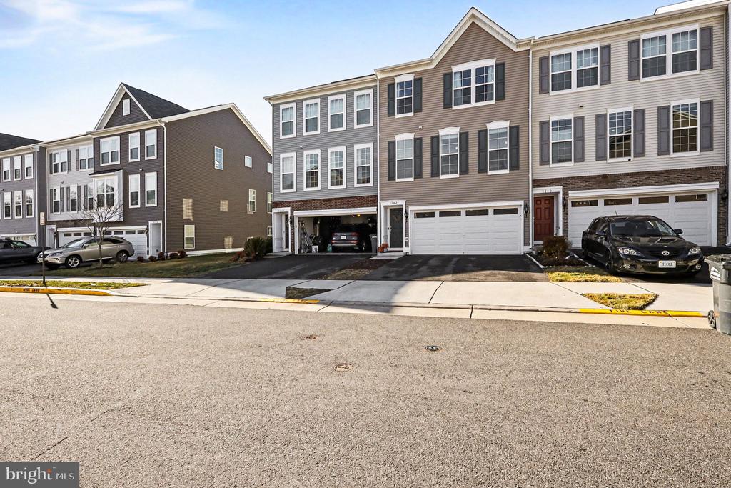 9142 WYCHE KNOLL LANE