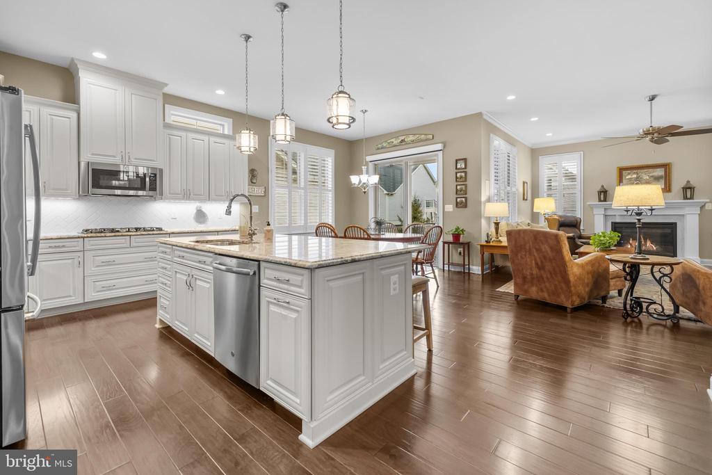 6061 TROTTERS POINT LANE