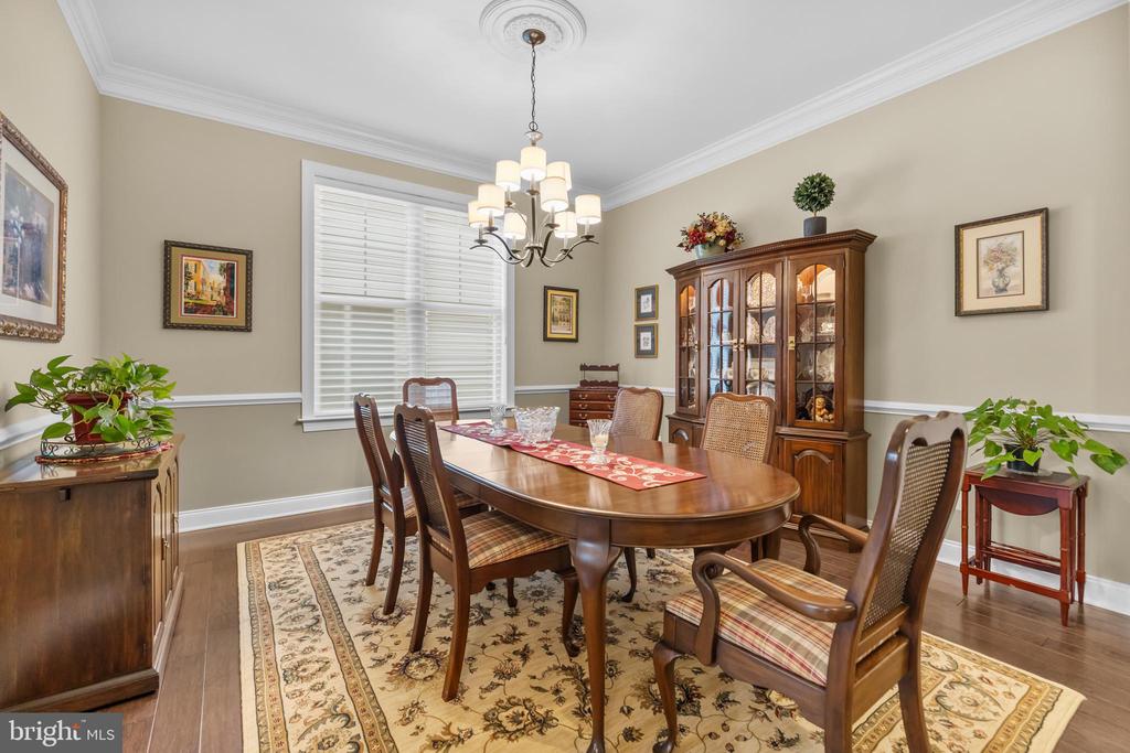 6061 TROTTERS POINT LANE