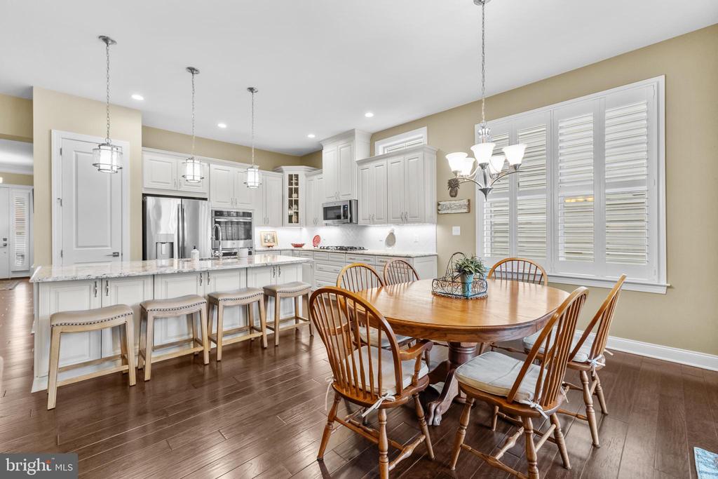 6061 TROTTERS POINT LANE