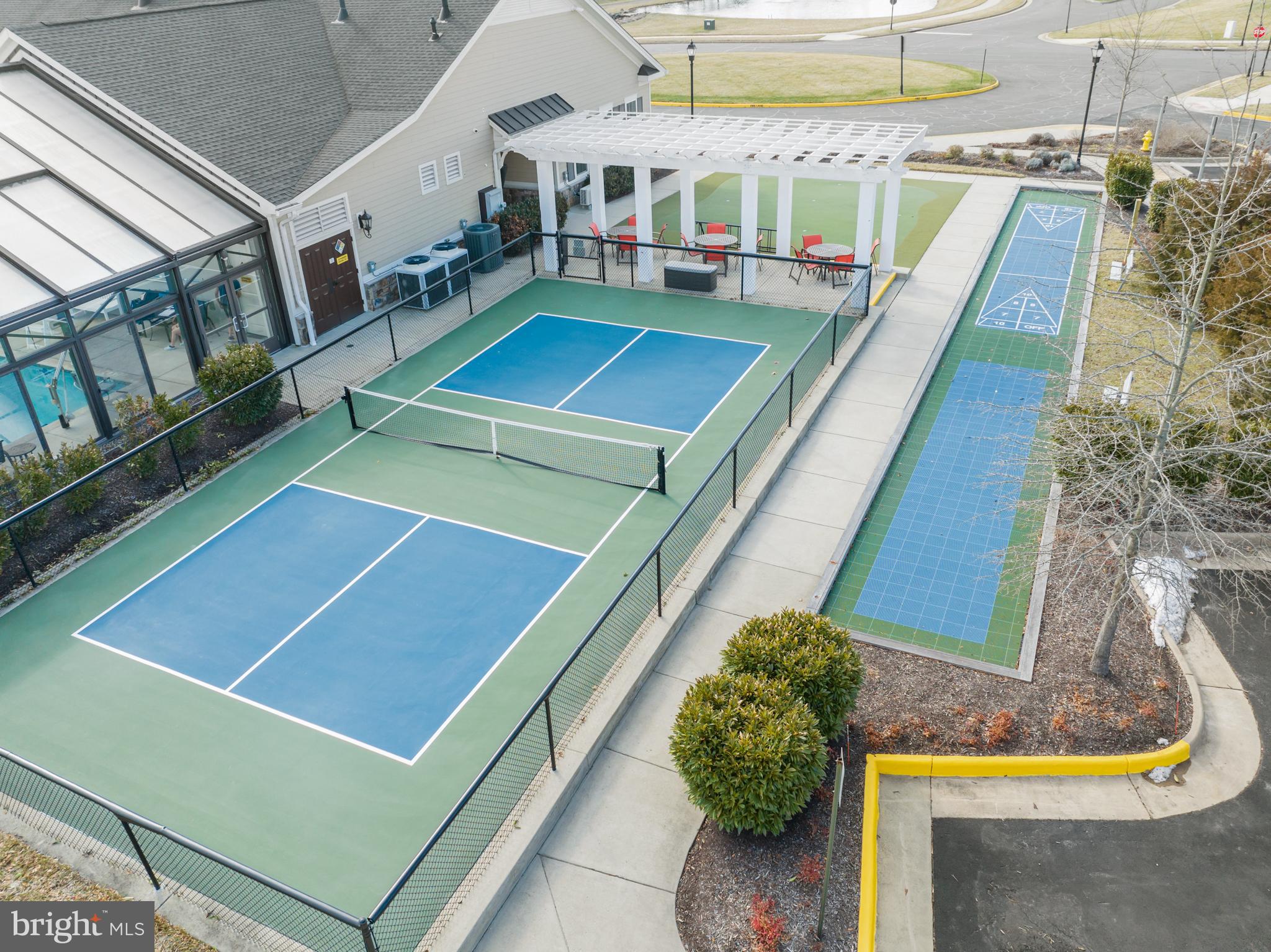 6061 TROTTERS POINT LANE