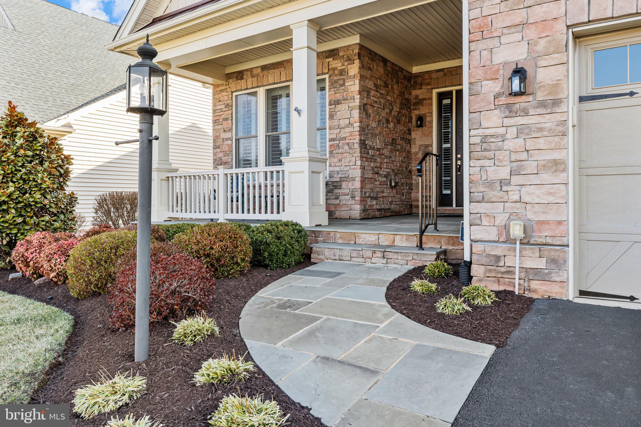 6061 TROTTERS POINT LANE