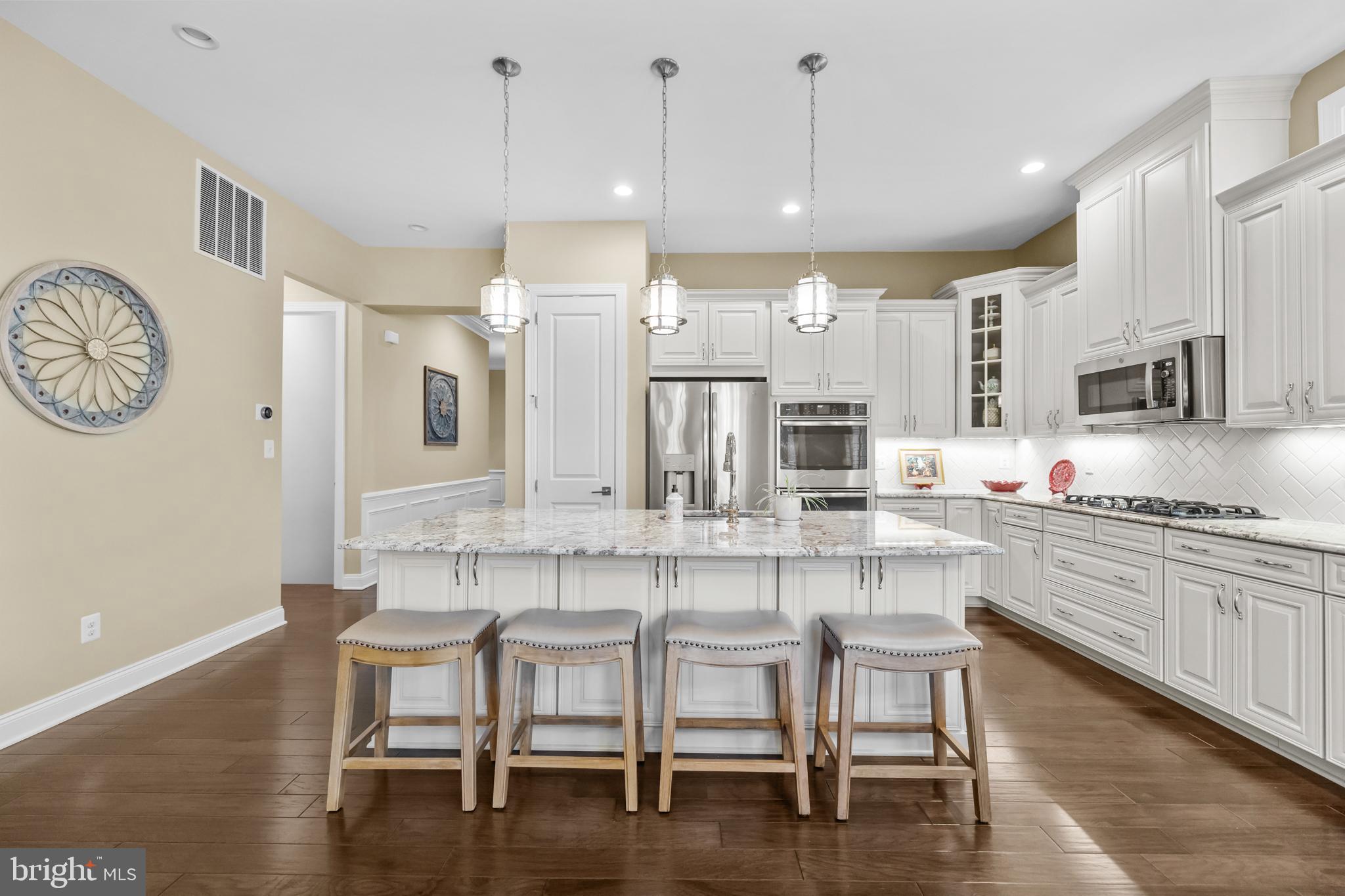 6061 TROTTERS POINT LANE