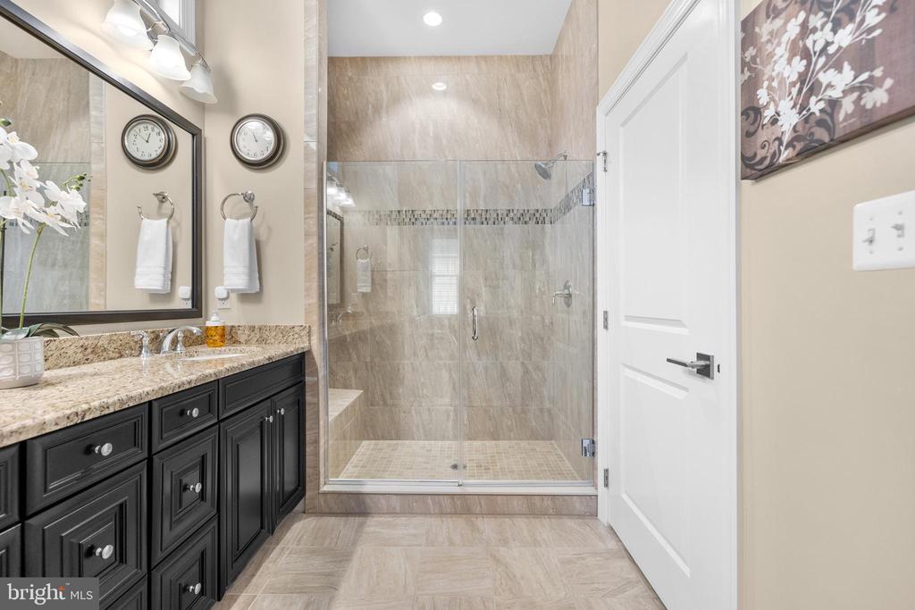 6061 TROTTERS POINT LANE