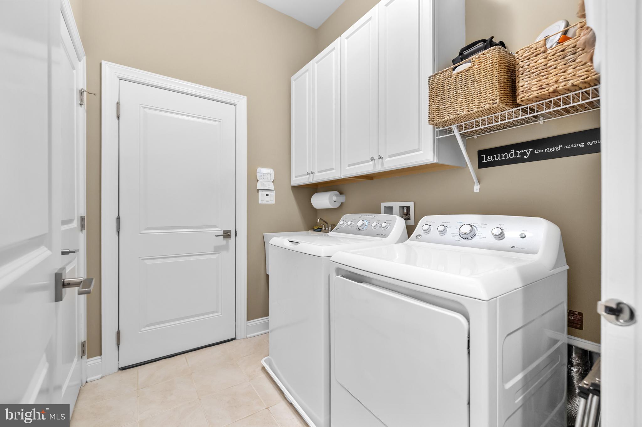 6061 TROTTERS POINT LANE