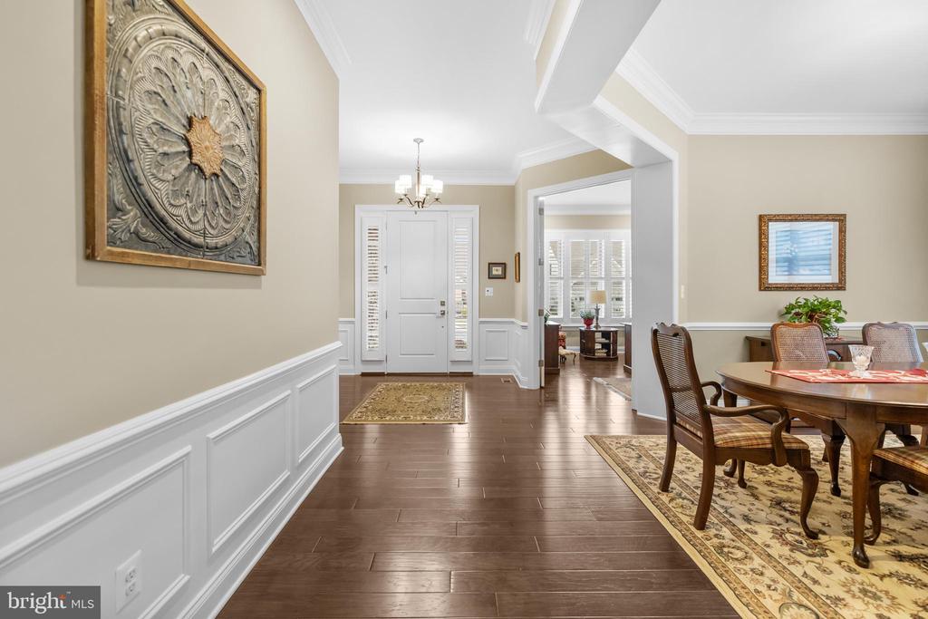 6061 TROTTERS POINT LANE