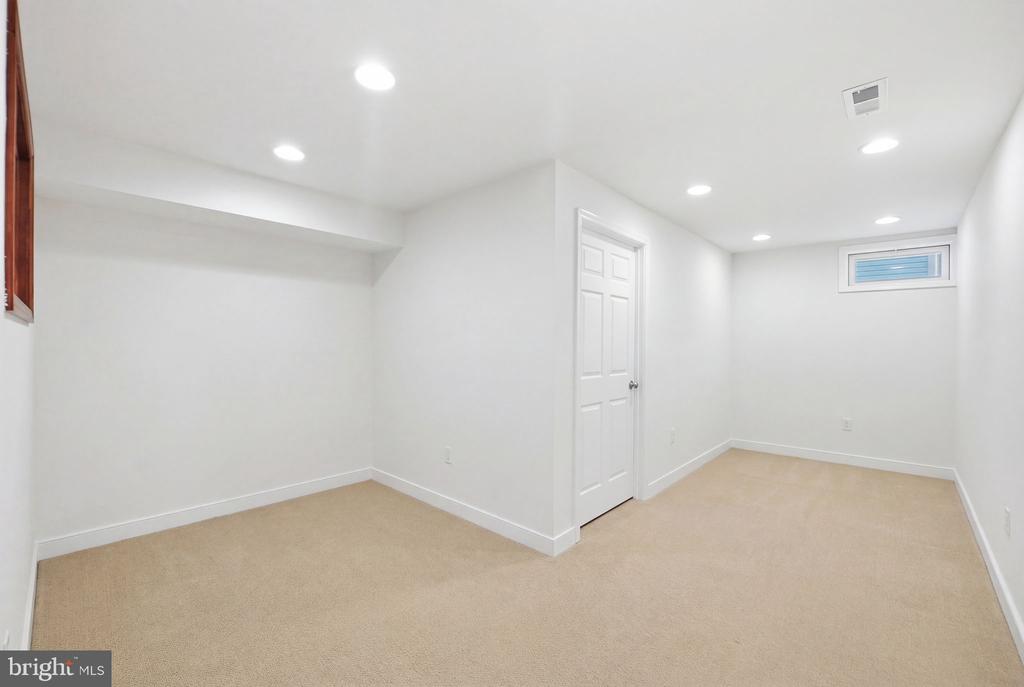 8151 CANCUN COURT