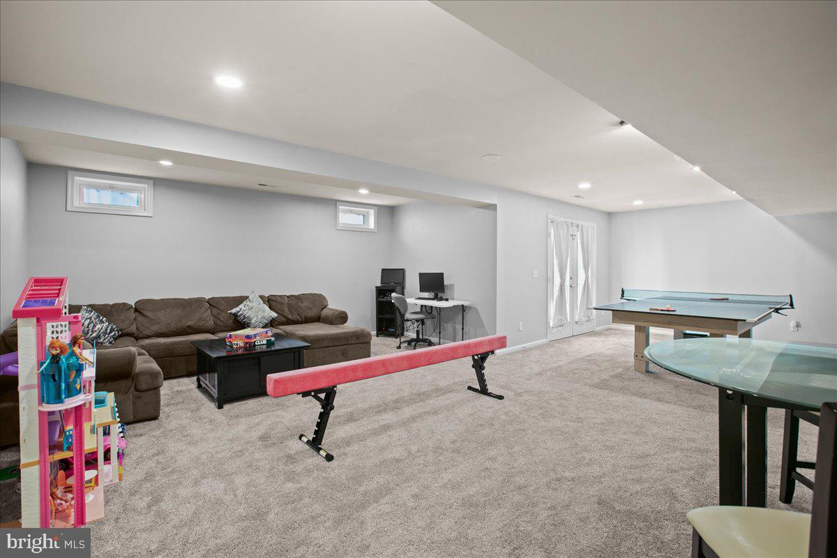 9141 AUTUMN GLORY LANE