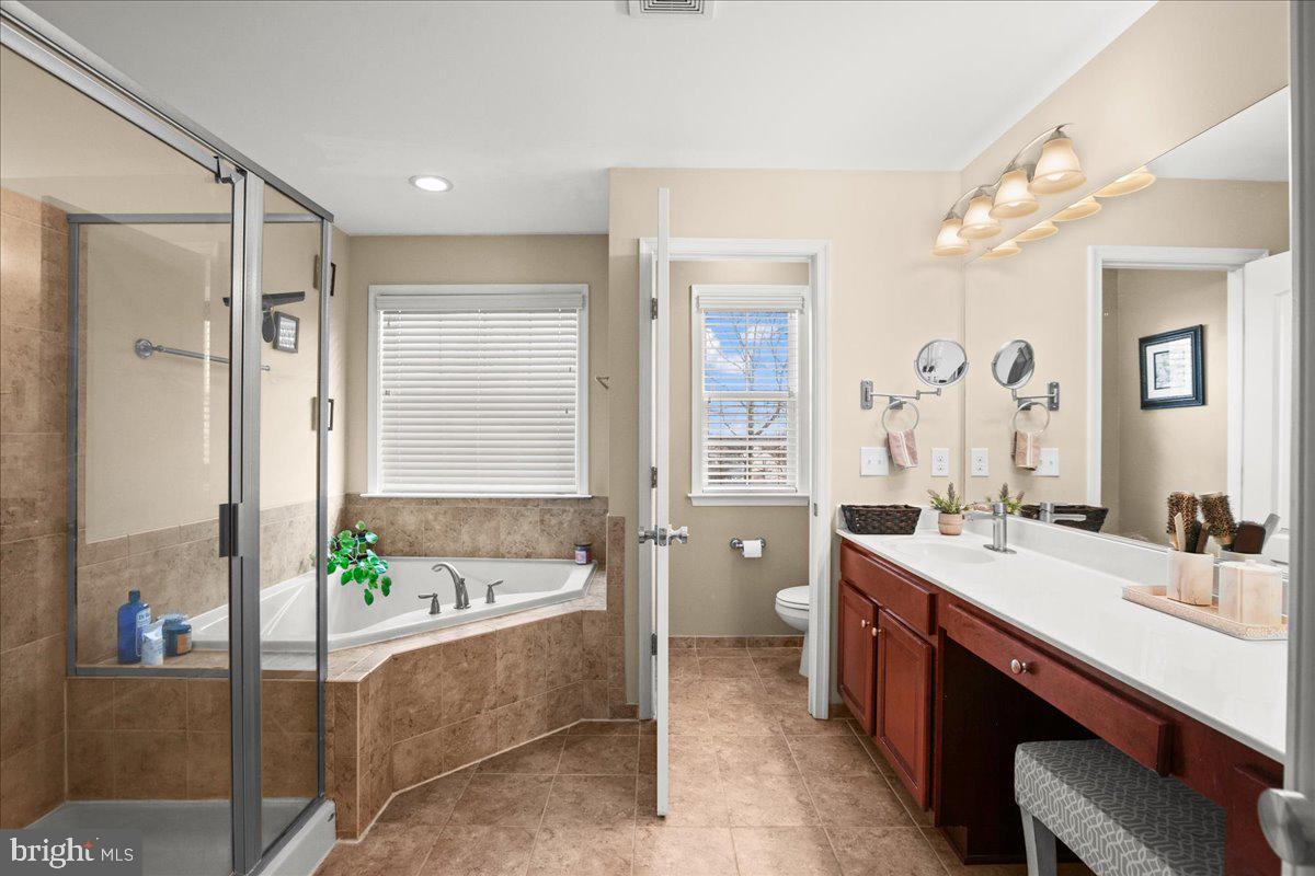 9141 AUTUMN GLORY LANE