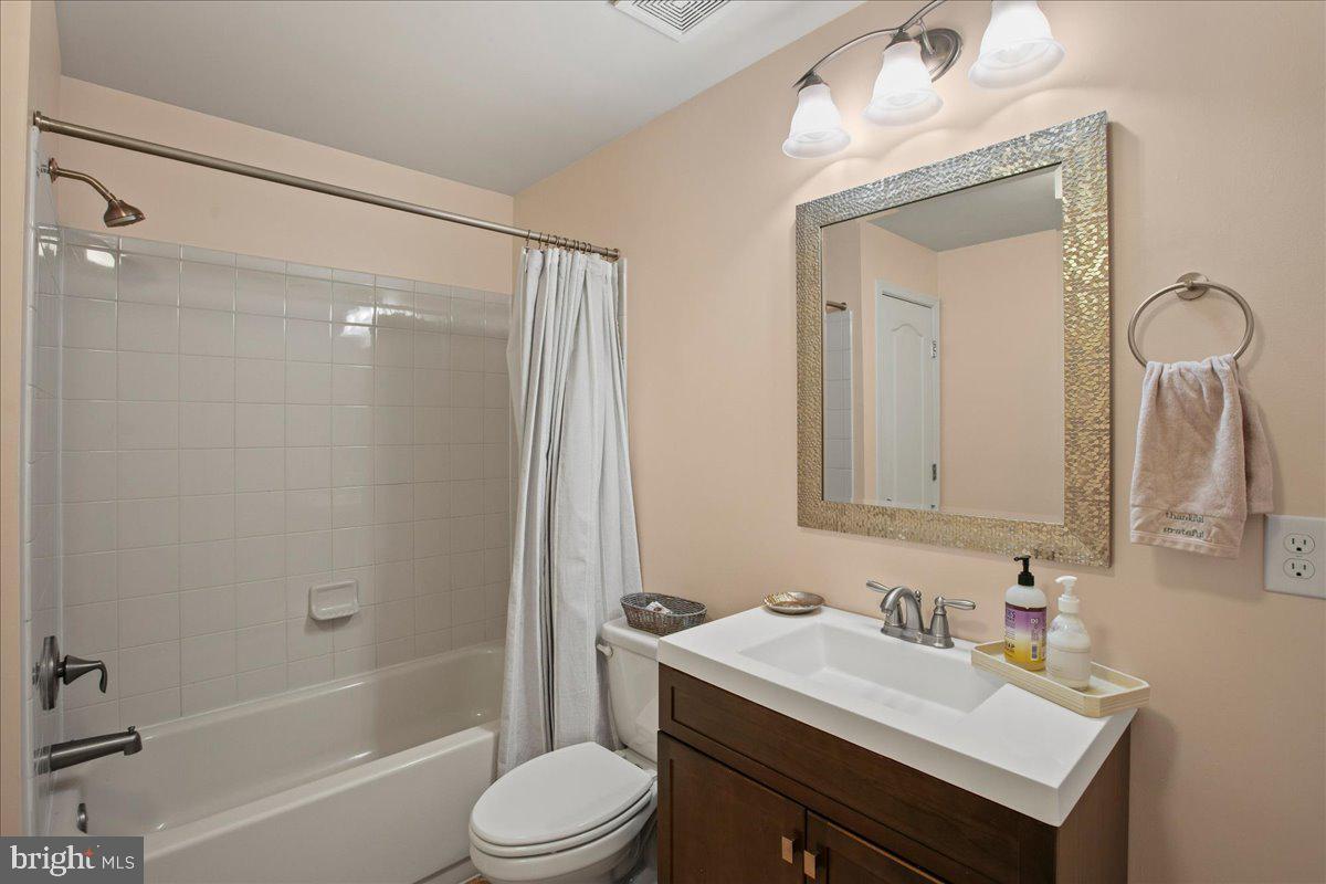 9141 AUTUMN GLORY LANE