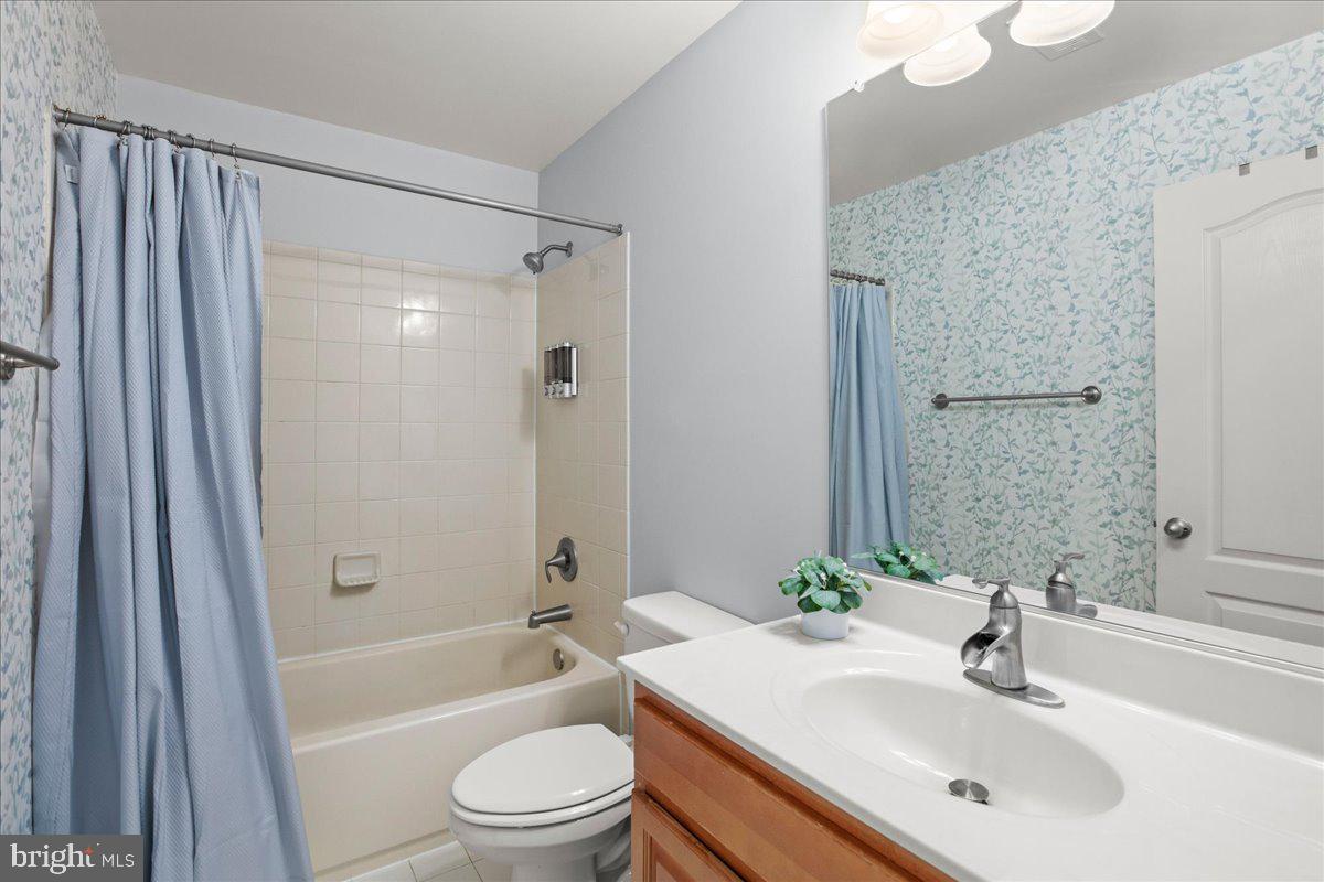 9141 AUTUMN GLORY LANE